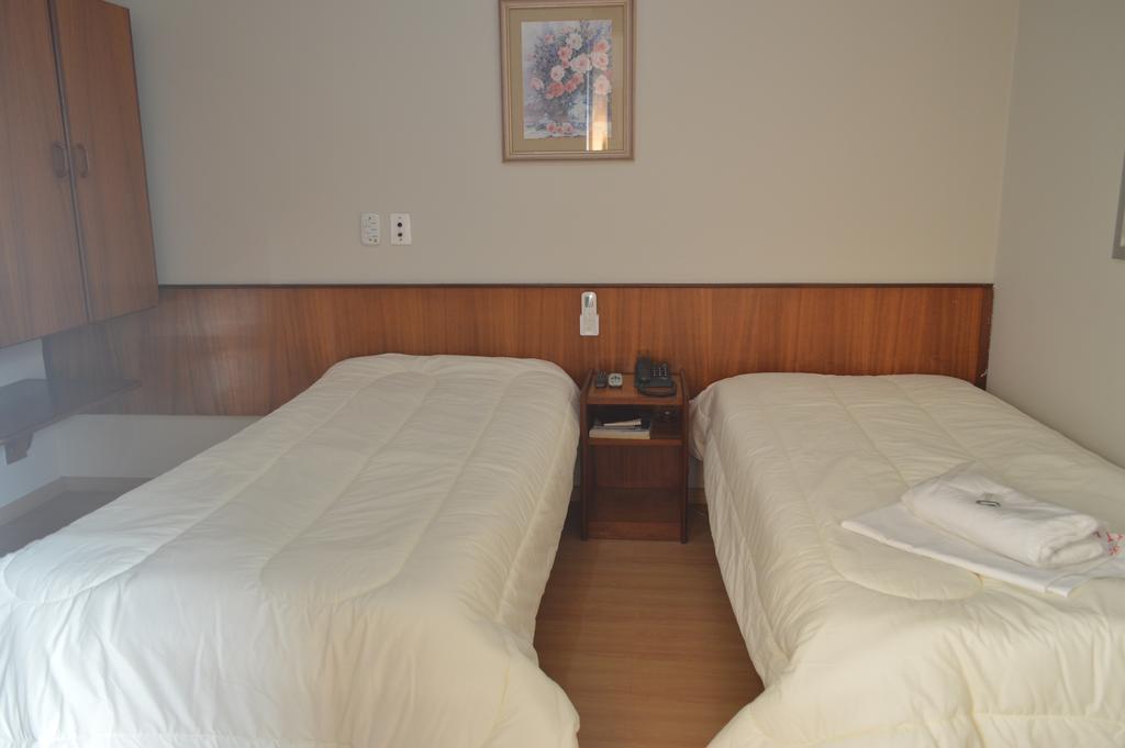Hotel Chantilly Presidente Prudente Rom bilde